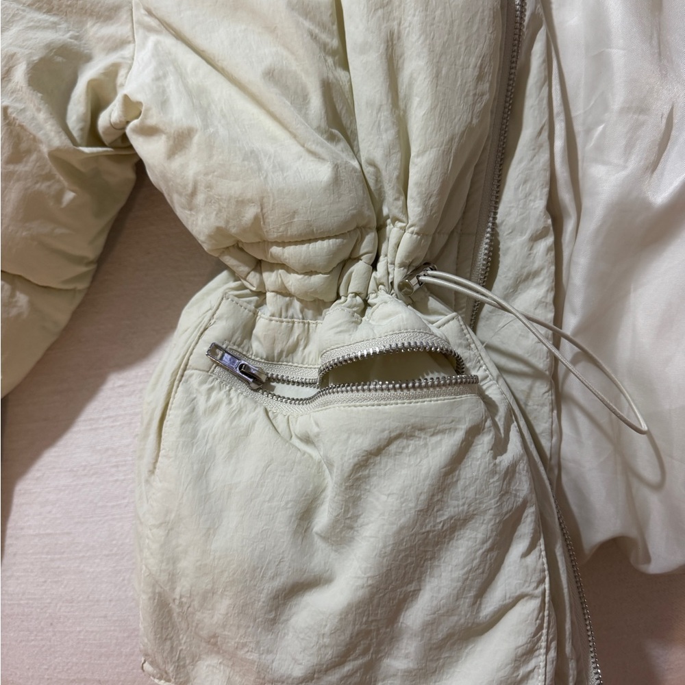 Boohoo Women's Cream Puffer Jacket - Picture 9 of 13